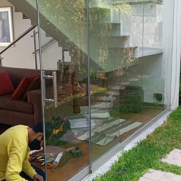 Mampara de vidrio templado